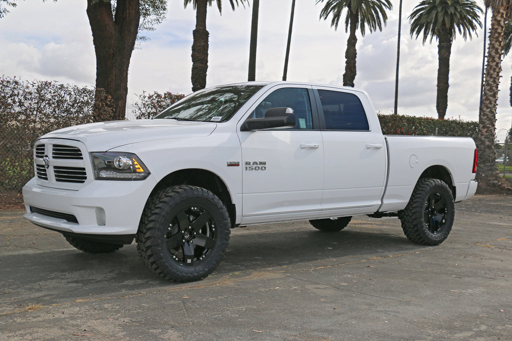 ram_1500_4wd_front.jpg